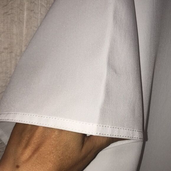 Wonder Wink 4X 4 Way Stretch Hi Performance White Scrub Top - Picture 12 of 15